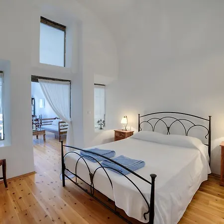 Apartment Kalitsi Canaves *