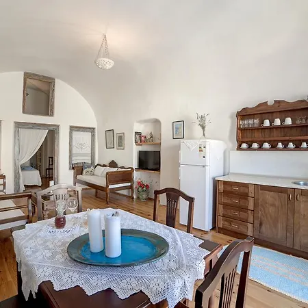 Apartman Kalitsi Canaves *